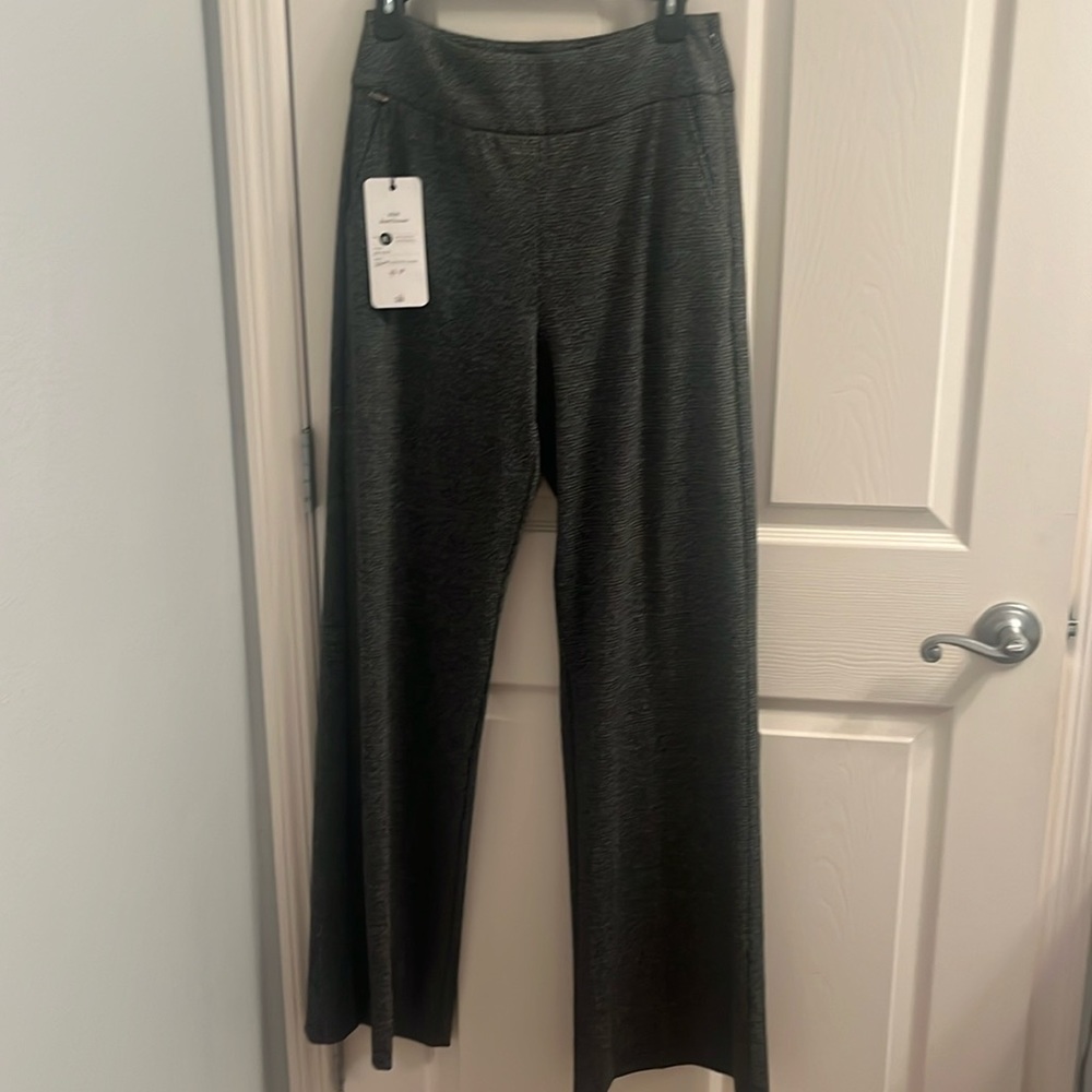 Beautiful grey tweed, flattering pants